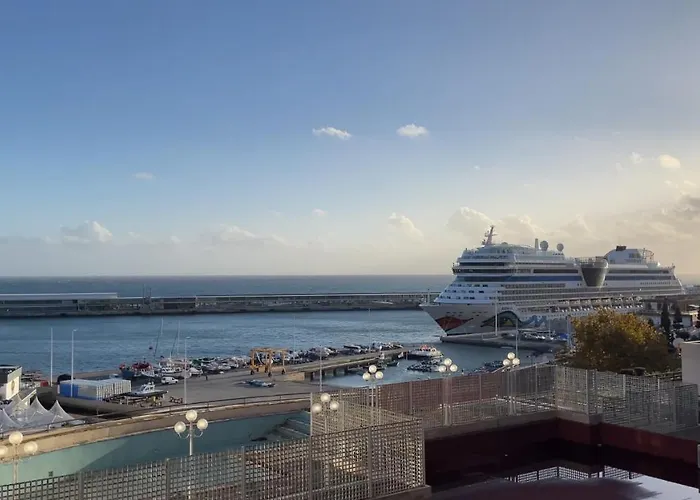 Marina Club Traveller Hideaway *